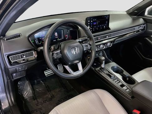 Used 2025 Honda Civic Sport Touring image 9