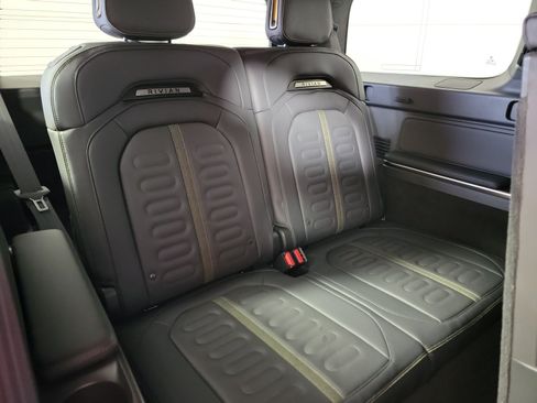 Used 2024 Rivian R1S Adventure AWD/4WD image 25