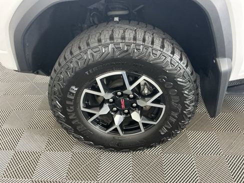 Used 2023 GMC Canyon AT4X AWD/4WD image 30