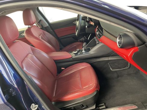 Used 2019 Alfa Romeo Giulia Ti AWD/4WD image 9