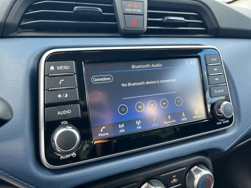 Used 2025 Nissan Versa SV image 20