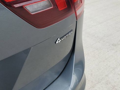 Certified 2024 Volkswagen Tiguan SE AWD/4WD image 8