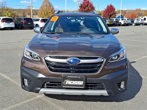 Used 2022 Subaru Outback Touring image 3