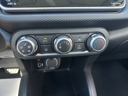 New 2025 Nissan Kicks S image 24