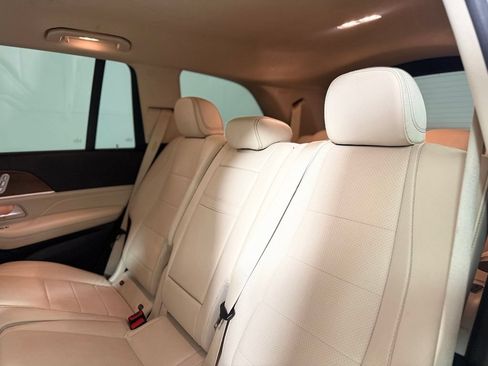 Used 2022 Mercedes-Benz GLS 450 4MATIC image 25