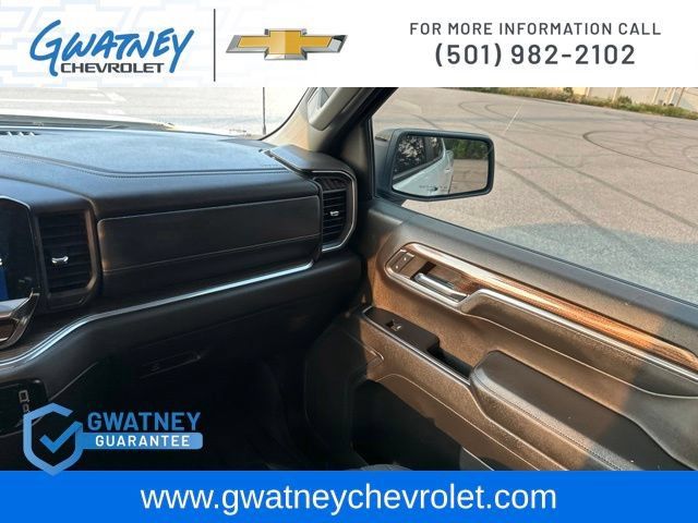 Used 2024 Chevrolet Silverado 1500 RST w/ Z71 Off-Road Package AWD/4WD image 28