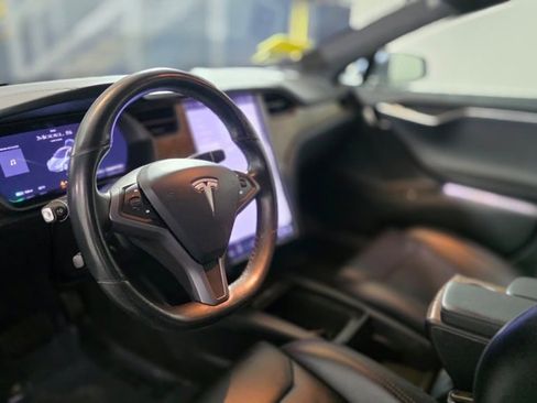 Used 2020 Tesla Model S AWD image 22