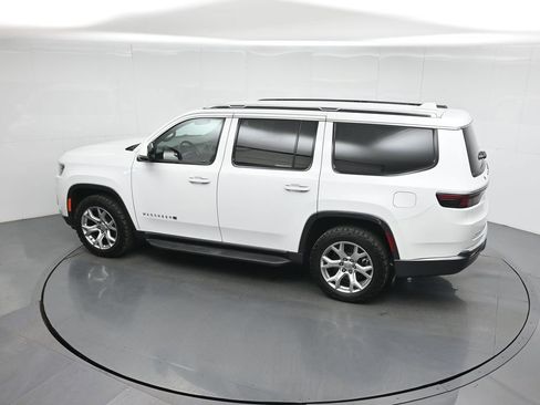 Used 2022 Jeep Wagoneer Series II image 44