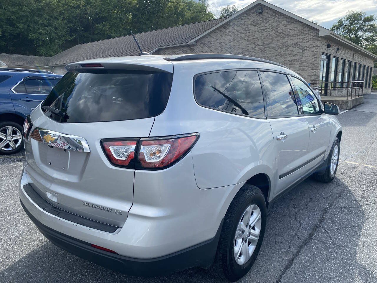 Used 2015 Chevrolet Traverse LS AWD/4WD image 5