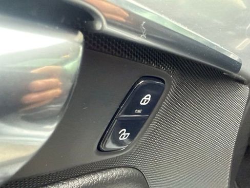 Used 2016 Volvo XC90 T6 Momentum w/ Vision Package image 12