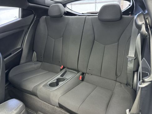 Used 2017 Hyundai Veloster Value Edition image 27