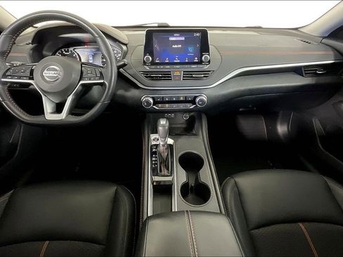 Used 2021 Nissan Altima 2.5 SR w/ SR Premium Package image 21