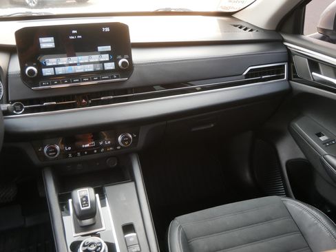 Used 2022 Mitsubishi Outlander SE AWD/4WD image 11