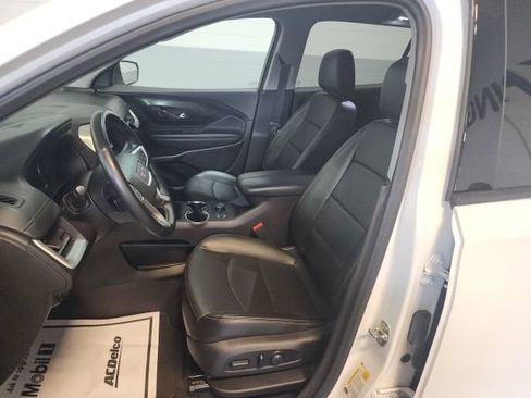 Certified 2024 GMC Terrain SLT AWD/4WD image 9