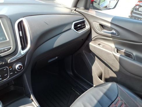 Used 2018 Chevrolet Equinox LT FWD image 20