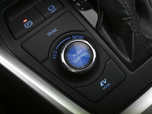 Used 2019 Toyota RAV4 XSE image 32