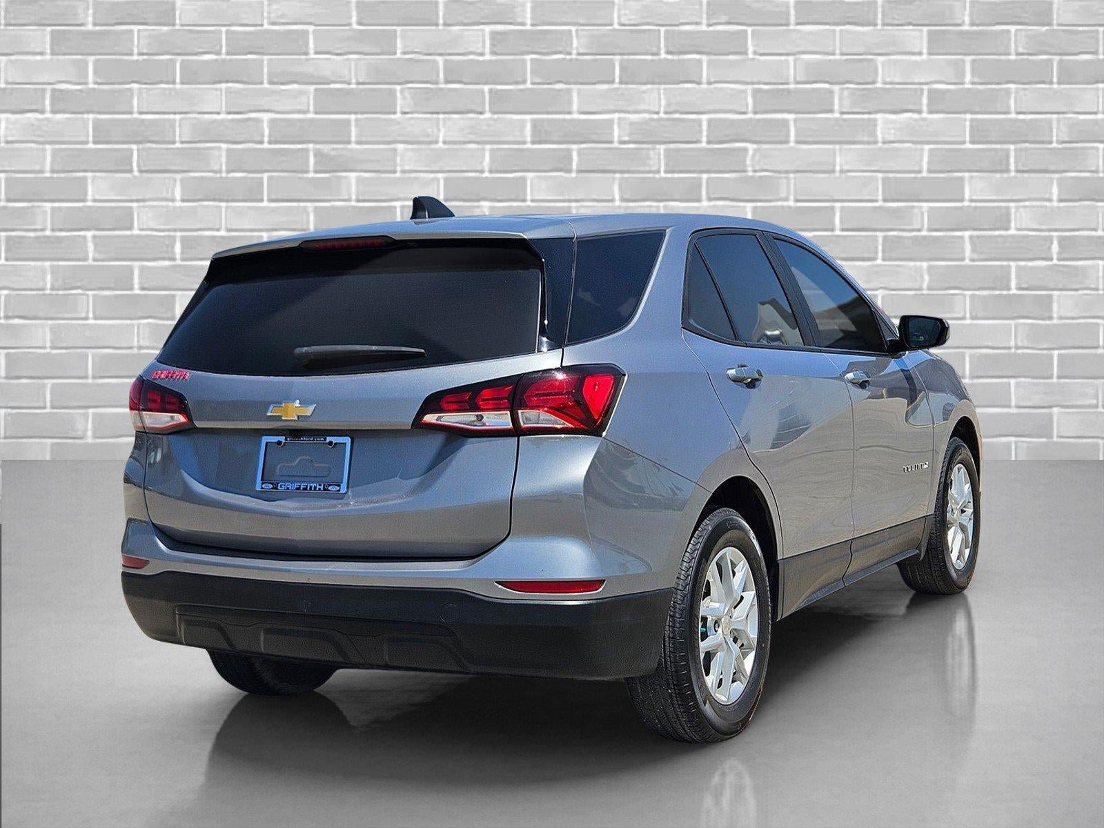 Used 2024 Chevrolet Equinox LS w/ LS Convenience Package FWD image 5