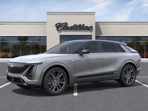 New 2026 Cadillac Lyriq V AWD/4WD image 43