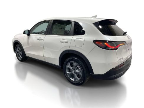 New 2026 Honda HR-V LX image 2