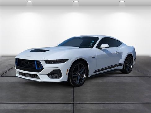 Used 2024 Ford Mustang GT Premium image 6
