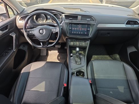Used 2018 Volkswagen Tiguan SEL FWD image 10