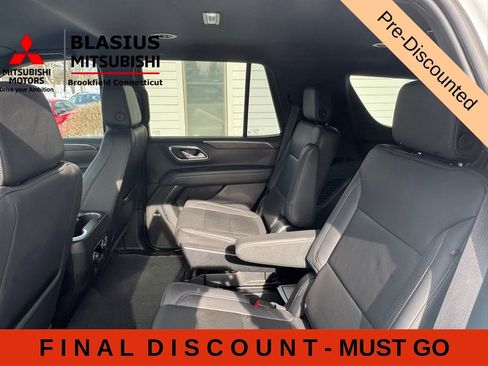 Used 2023 Chevrolet Tahoe Z71 w/ Luxury Package AWD/4WD image 19