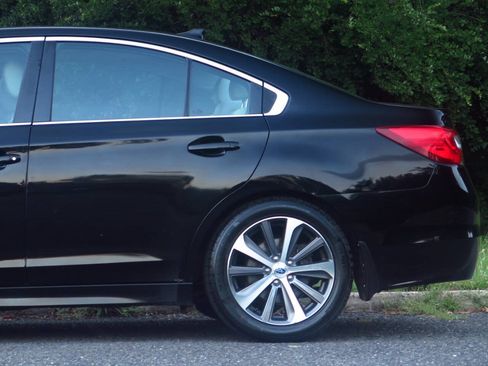 Used 2017 Subaru Legacy 2.5i Limited AWD/4WD image 18