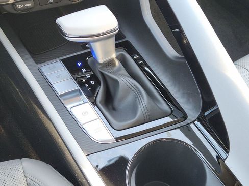 New 2026 Hyundai Elantra Limited image 19