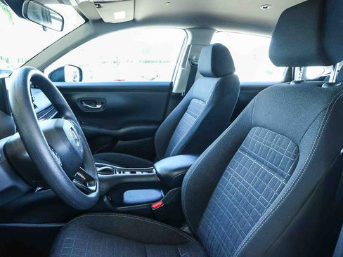 Used 2025 Honda HR-V LX image 23