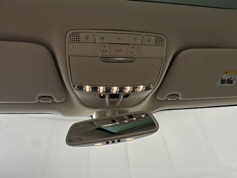 Used 2019 Mercedes-Benz GLC 300 4MATIC image 25