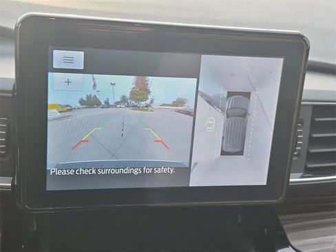 Used 2022 Ford Explorer Limited w/ Equipment Group 301A image 17