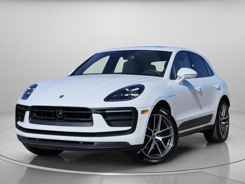 Certified 2026 Porsche Macan image 1