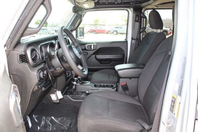 Used 2023 Jeep Wrangler Unlimited AWD/4WD image 33