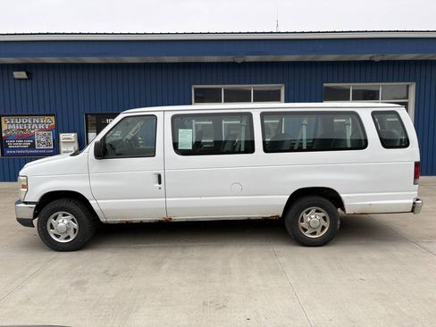 Used 2010 Ford E-350 and Econoline 350 XLT RWD image 1