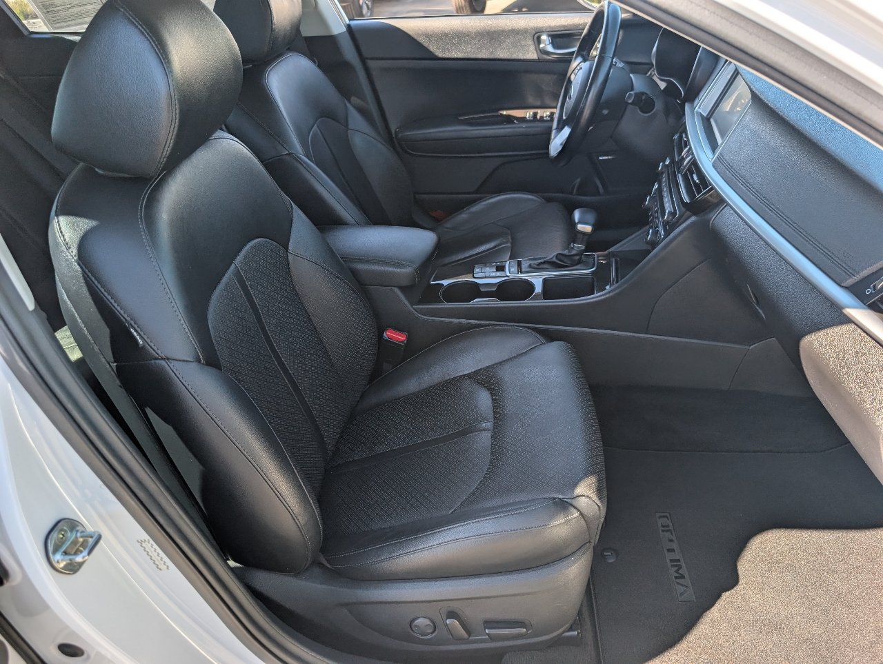 Used 2020 Kia Optima Premium FWD image 8
