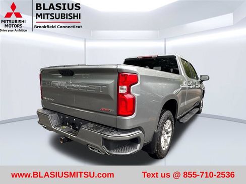 Used 2026 Chevrolet Silverado 1500 RST w/ Z71 Off-Road Package AWD/4WD image 9