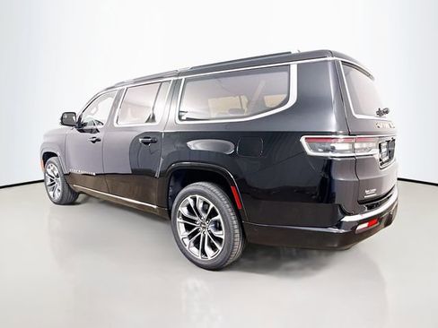 Used 2023 Jeep Grand Wagoneer L Series III w/ Rear Seat Video Group 1 AWD/4WD image 5