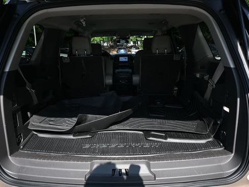 Used 2020 Ford Expedition XLT AWD/4WD image 24