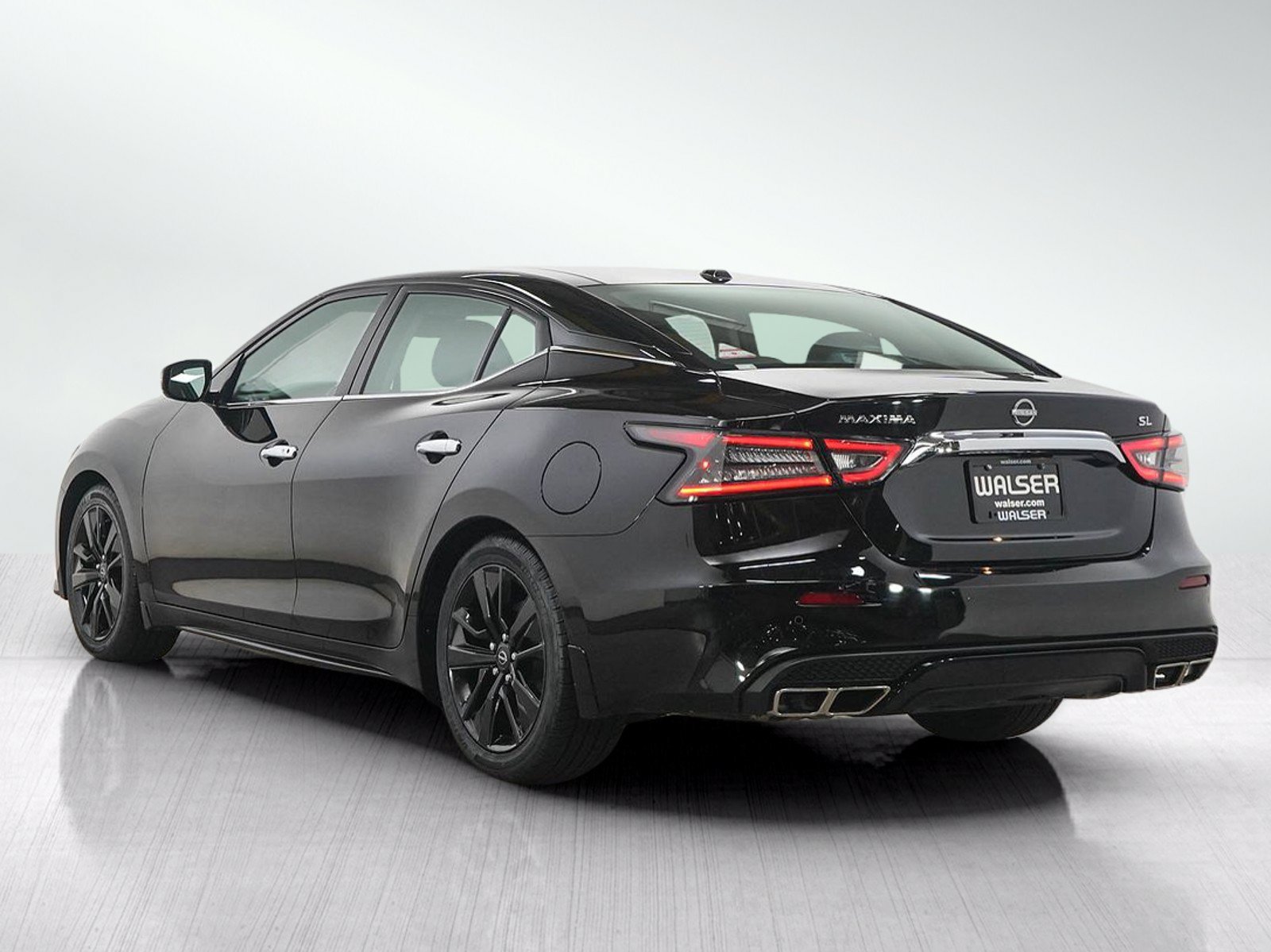 Used 2023 Nissan Maxima SL FWD image 3