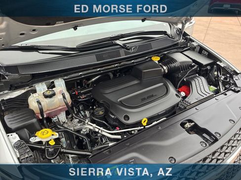 Used 2024 Chrysler Pacifica Touring-L FWD image 47