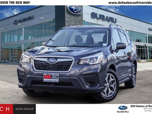 Used 2020 Subaru Forester Premium image 1
