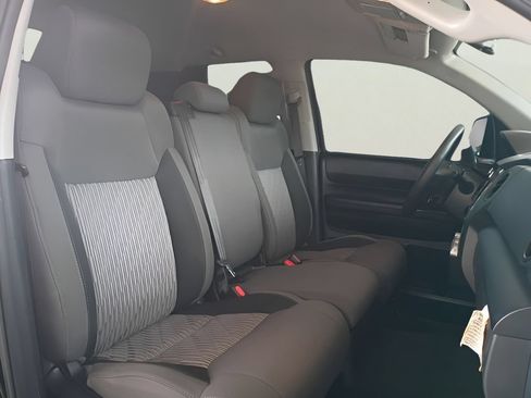 Used 2017 Toyota Tundra SR RWD image 4