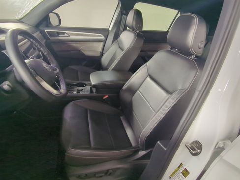 Used 2023 Volkswagen Atlas Cross Sport SE image 11