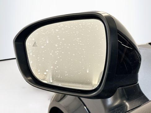 Used 2023 Nissan Ariya AWD image 16