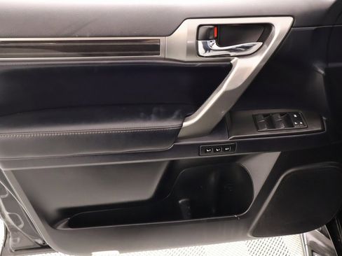 Used 2023 Lexus GX 460 Luxury w/ Sport Design Package image 19