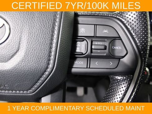 Used 2025 Toyota Tacoma SR5 AWD/4WD image 20