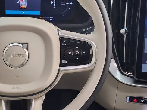 New 2026 Volvo XC90 T8 Ultra w/ Protection Package Premier AWD/4WD image 28