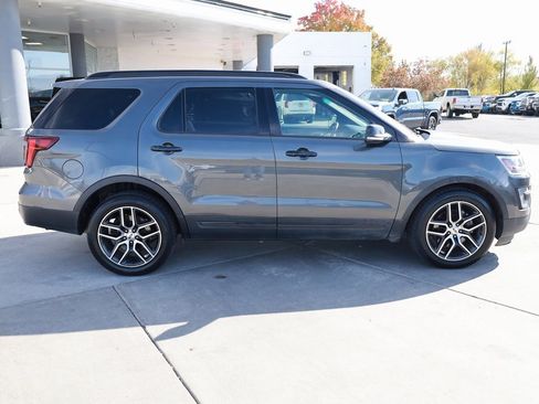 Used 2017 Ford Explorer Sport image 7