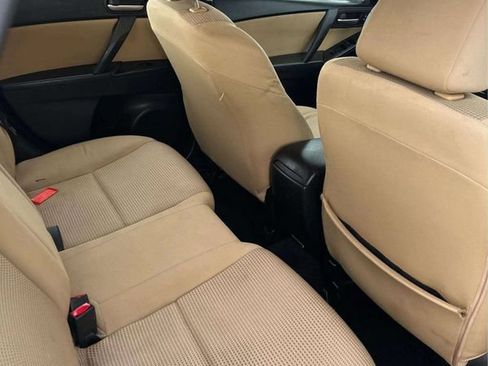 Used 2013 MAZDA MAZDA3 i Touring FWD image 12