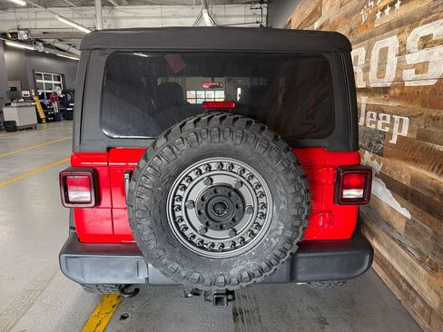 Used 2026 Jeep Wrangler Sport AWD/4WD image 6